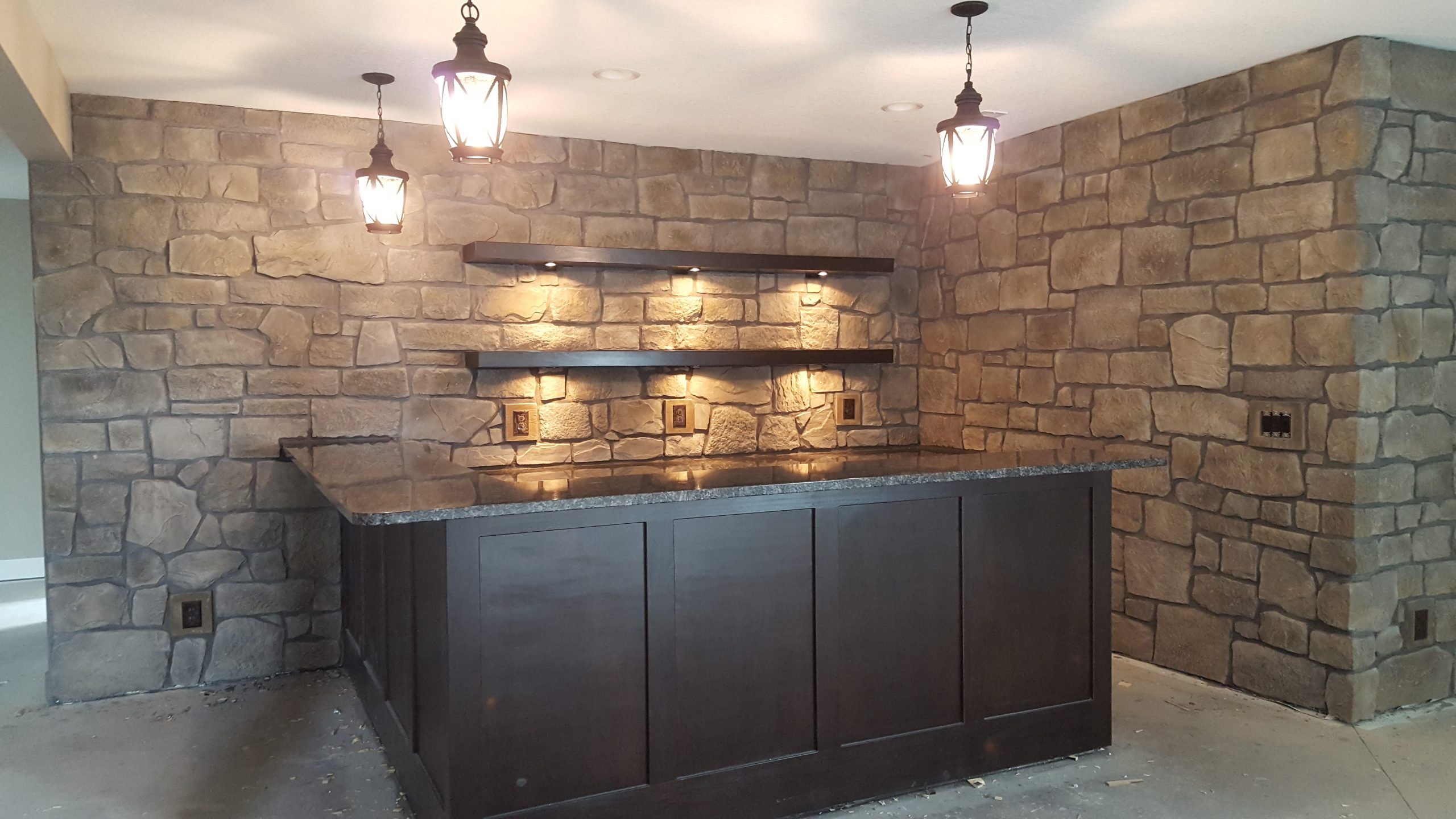 Interior Bar featuring Centurion Stone Plantation Pattern, Oxford Color