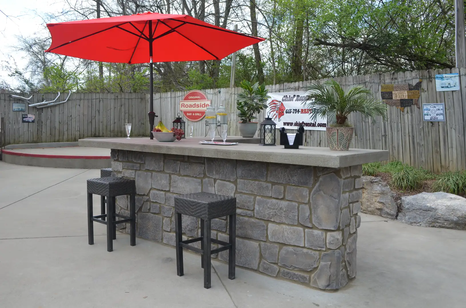 Exterior Island featuring Centurion Stone Plantation pattern, Oxford Color